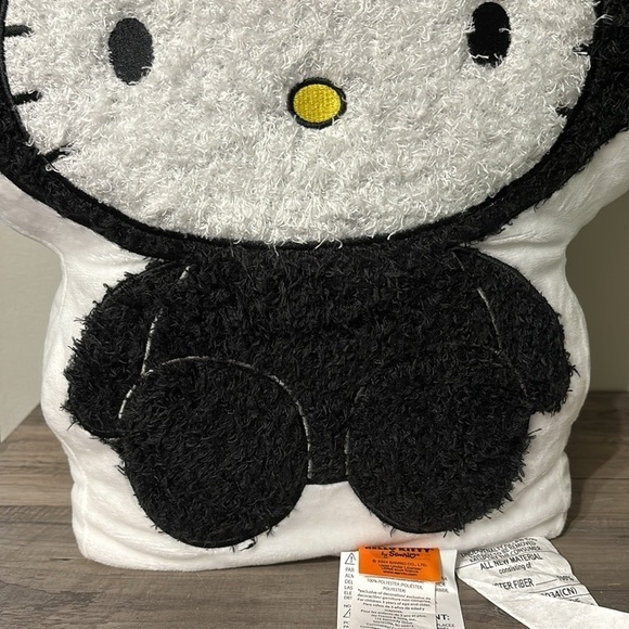 NWT HELLO KITTY BLACK CAT COSTUME LARGE HALLOWEEN THROW PILLOW - Picture 3 of 13